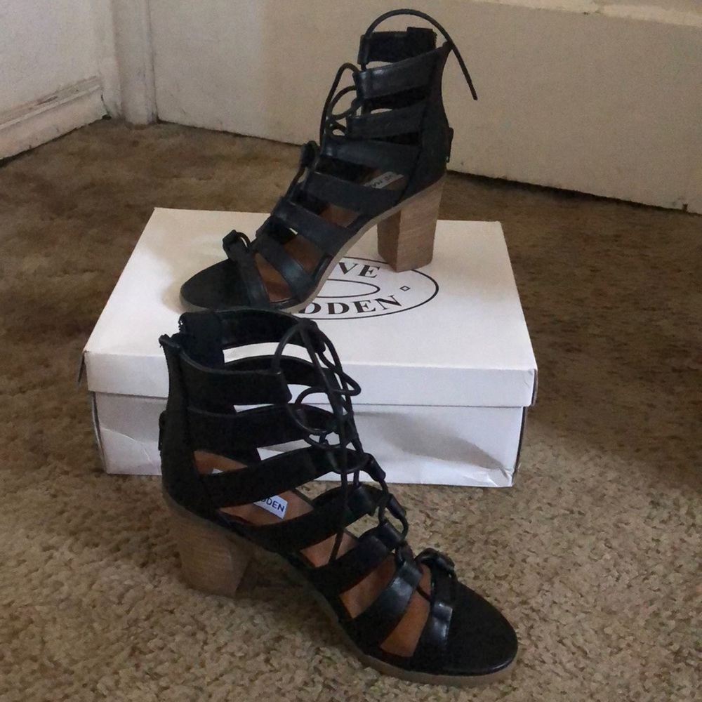 Steve Madden women Sandals
